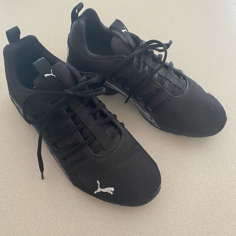 Puma Men's Black and White Athletic Shoes